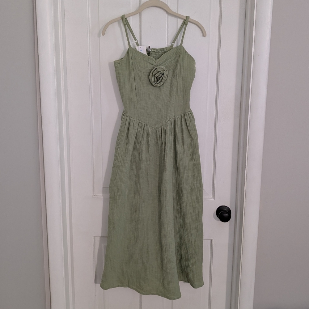 Tinseltown Womens Midi Dress‎ MEDIUM Forest Fairy Sweetheart Wedding Sage Green
